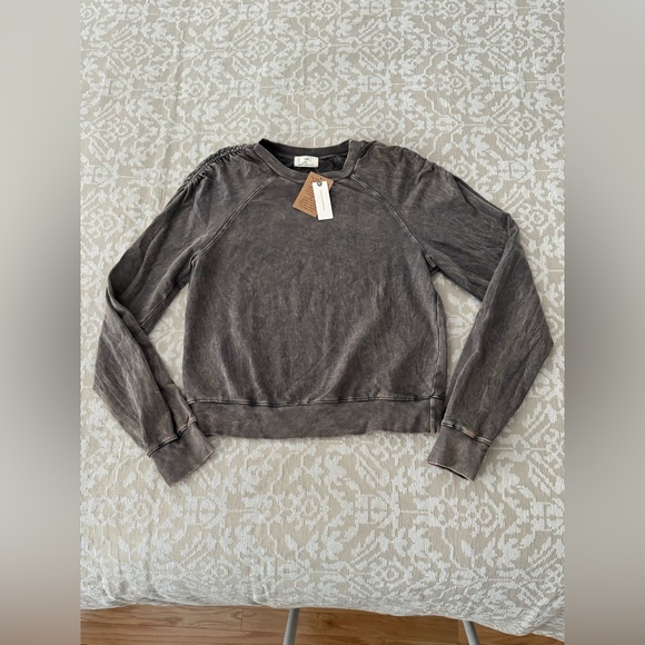 🆕 NWT Anthropologie • T.La Ruched Sweatshirt • Medium • Black - Picture 6 of 14